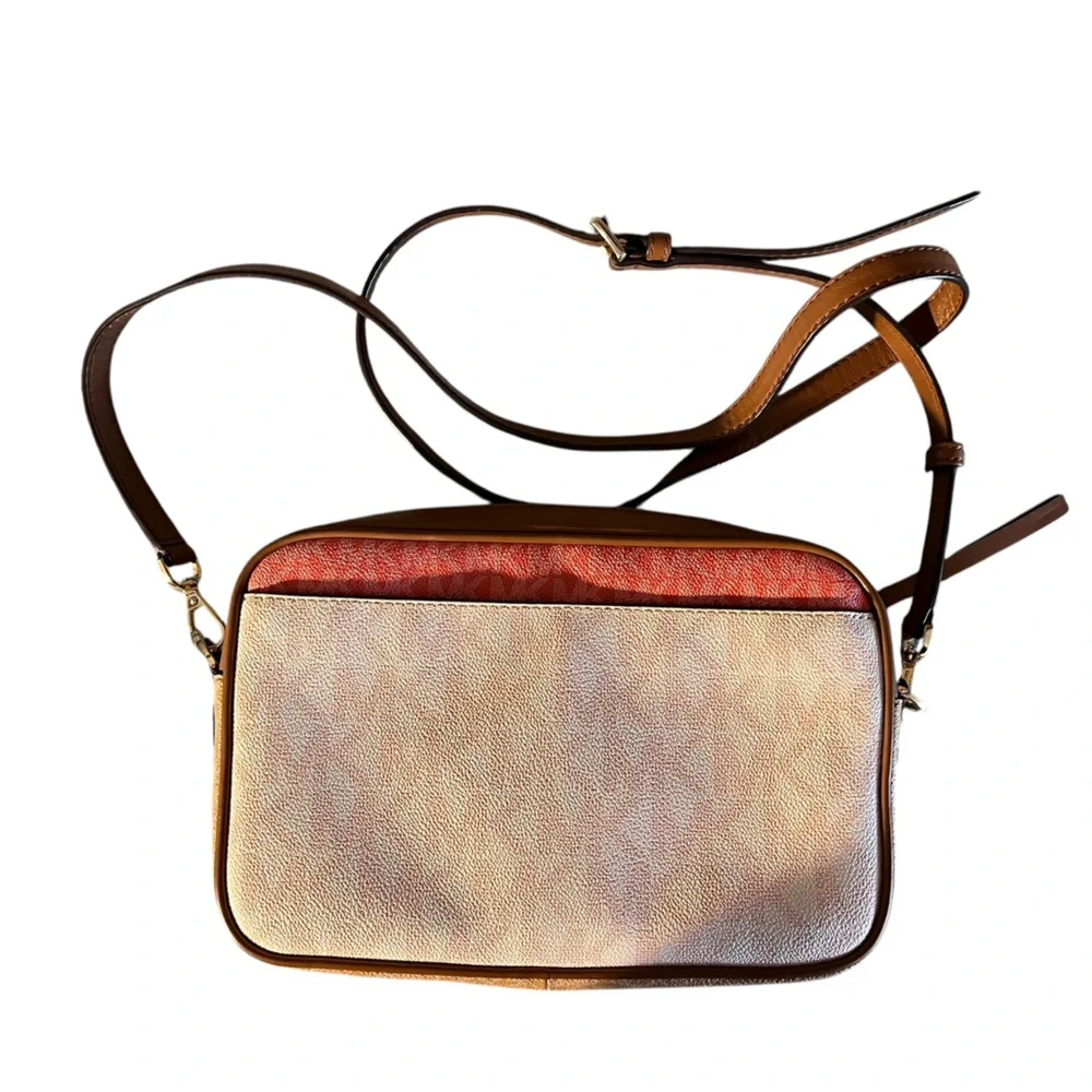 Michael Kors Jet Set Charm Large East West Crossbody Camera Bag